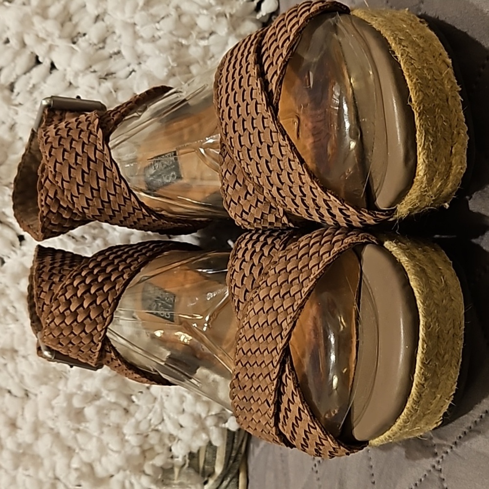 Adam Tucker Sandals - Picture 4 of 17
